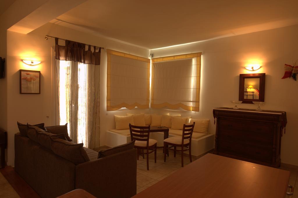 Summer Time - Tinos Apartments อจิออสซอสติส ห้อง รูปภาพ