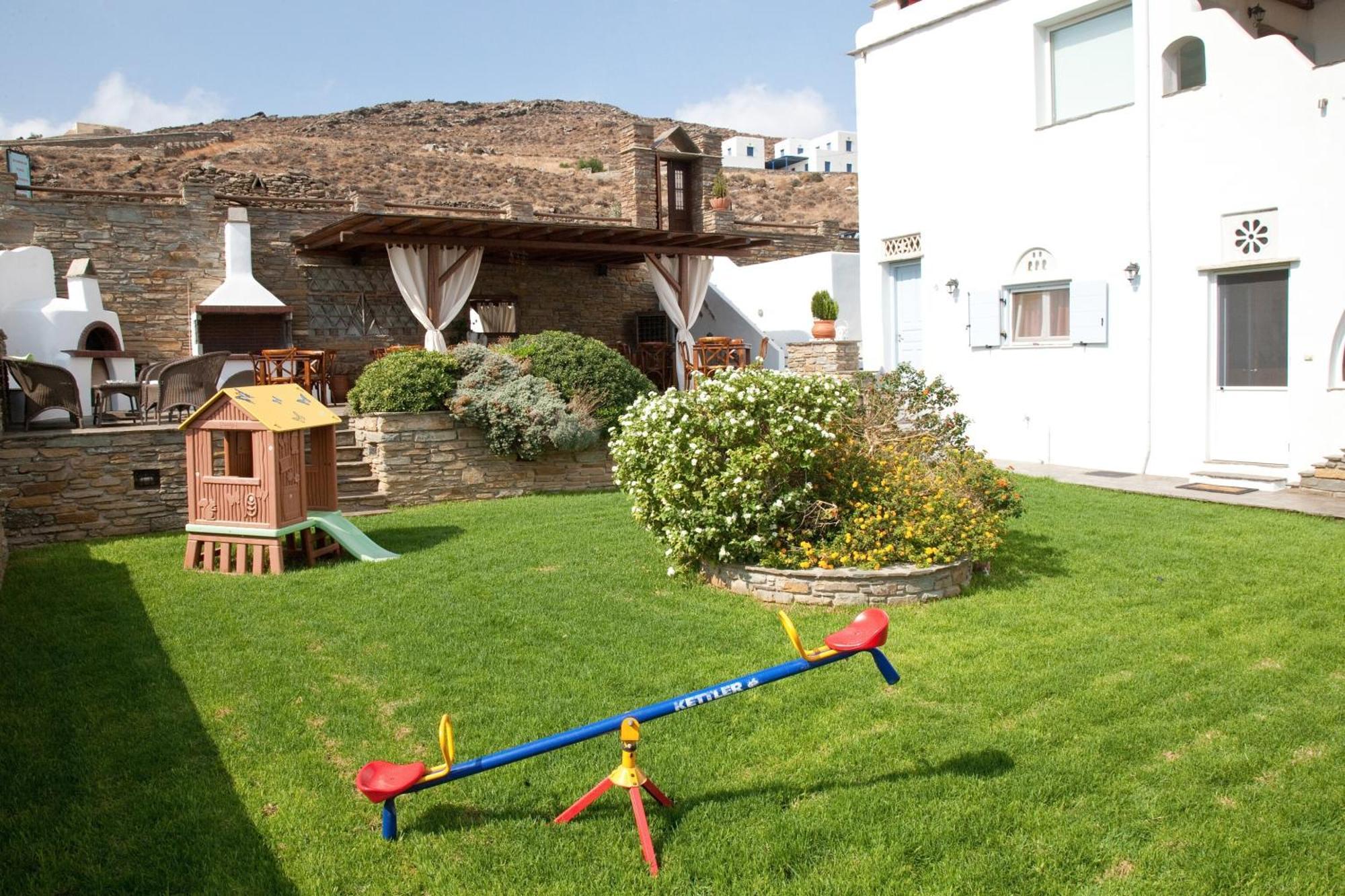 Summer Time - Tinos Apartments อจิออสซอสติส ภายนอก รูปภาพ