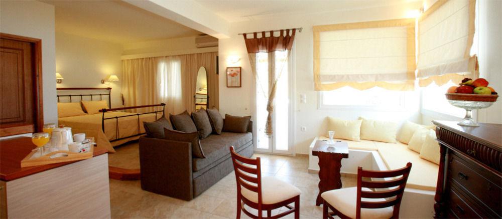 Summer Time - Tinos Apartments อจิออสซอสติส ภายนอก รูปภาพ